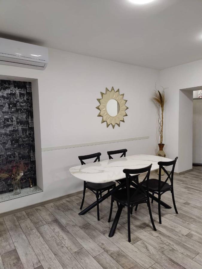 Modern Apartment In The Center With The View Of The Majestic Ararat يريفان المظهر الخارجي الصورة